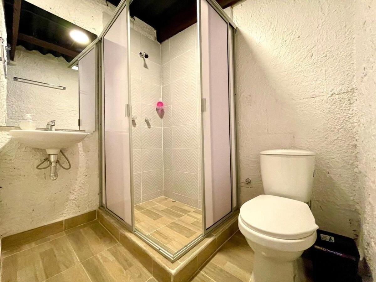 Super Apartamento Central En Casa Colonial Bogotá Eksteriør bilde